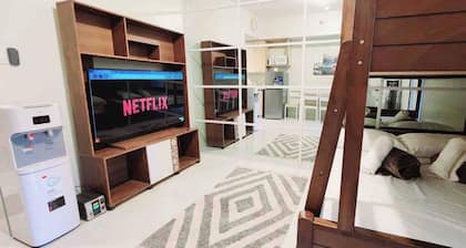 Room-604 New Brenthill Premium Condo Nea