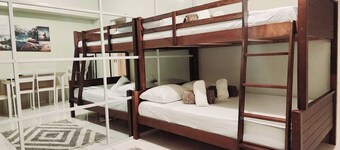Room-604 New Brenthill Premium Condo Nea