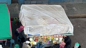 คอมฟอร์ทอพาร์ทเมนท์, ลานระเบียง, วิวเมือง | บริเวณนั่งเล่น