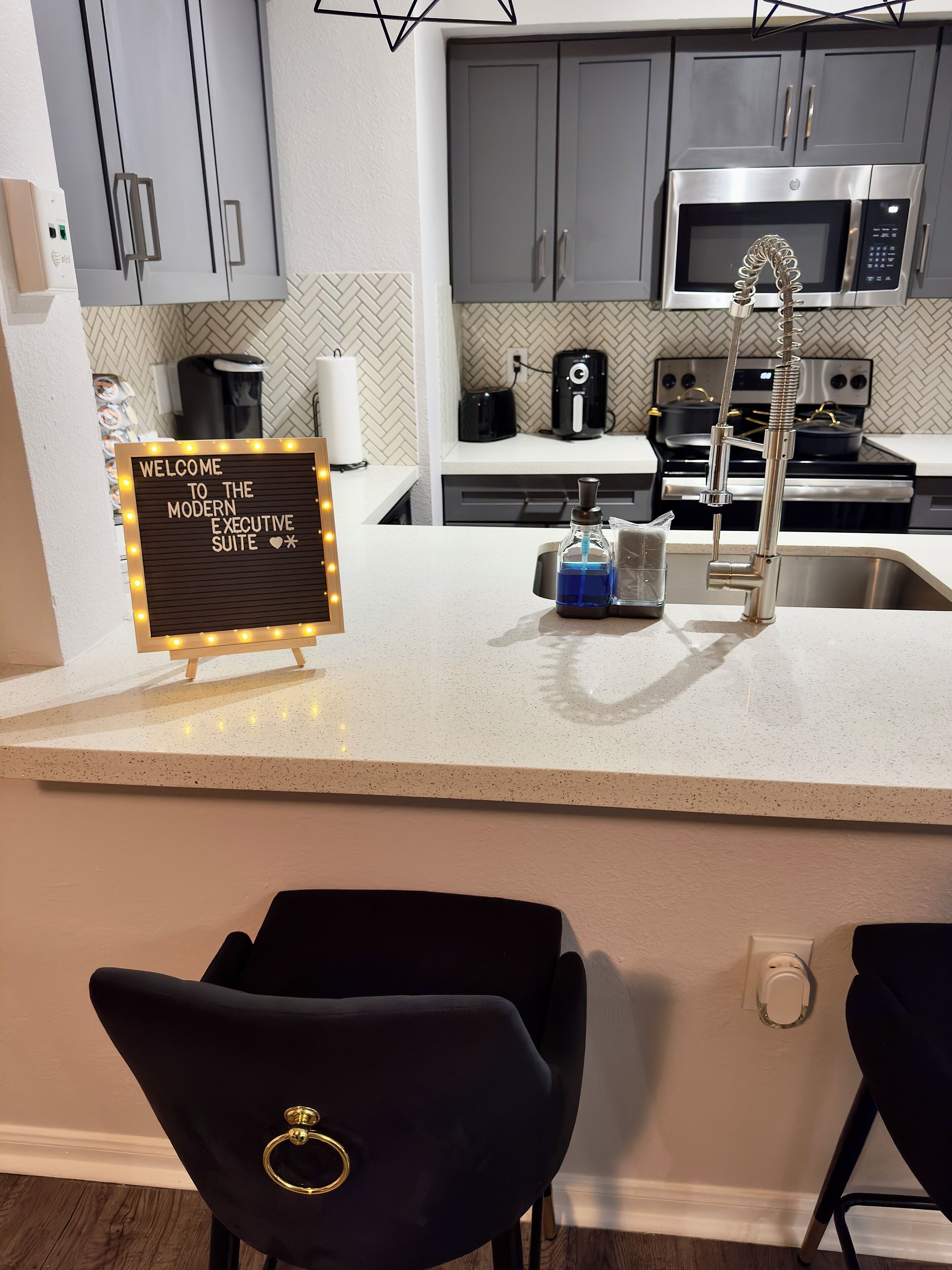 Mikrowelle, Ofen, Herdplatte, Geschirrspüler