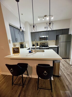 Microwave, oven, stovetop, dishwasher