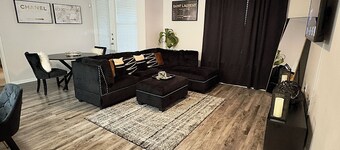 Modern Executive Suite- NRG, Medical Center, Downtown Houston