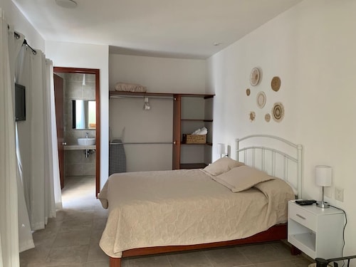 Apartment La Noria. Beautiful apartment well located minutes from downtown.