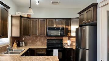 微波炉、烤箱、炉灶、洗碗机