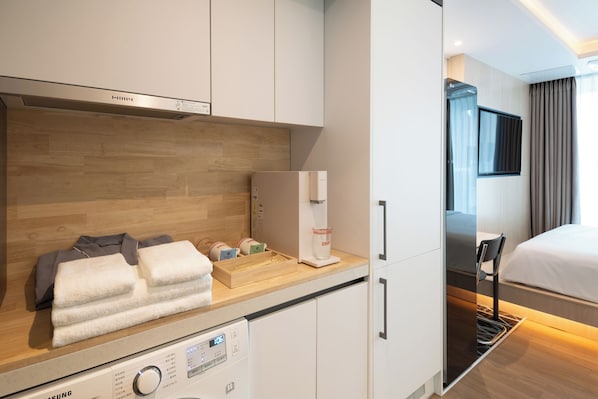 Standard Double Room, 1 Katil Raja (King) | Meja, ruang kerja komputer riba, Wi-fi percuma
