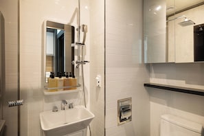 Standard Double Room, 1 Katil Raja (King) | Bilik Mandi | Pancuran mandi, kelengkapan dandanan diri percuma, pengering rambut