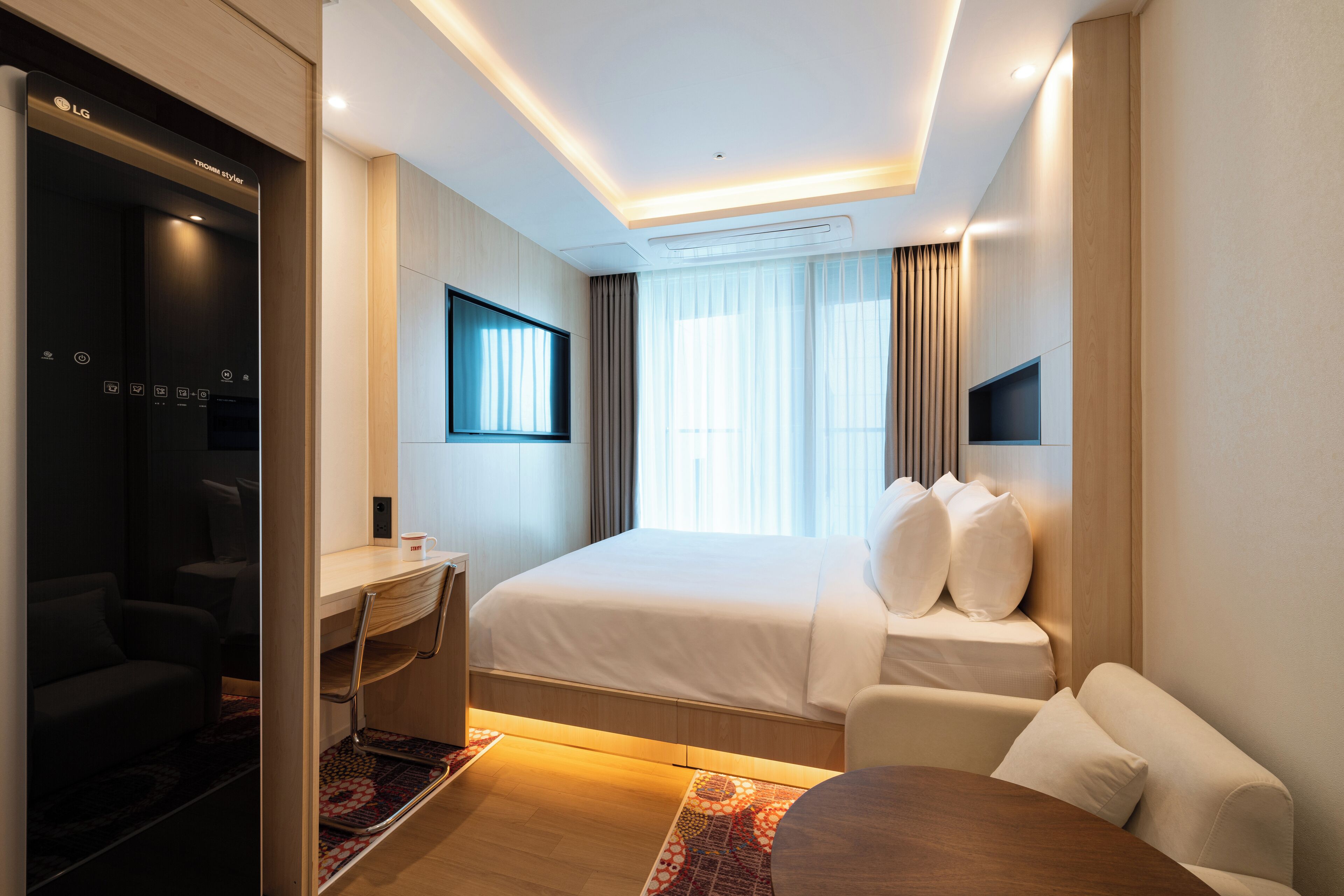 Signature Double Room, 1 King Bed | Desk, laptop workspace, free WiFi, bed sheets