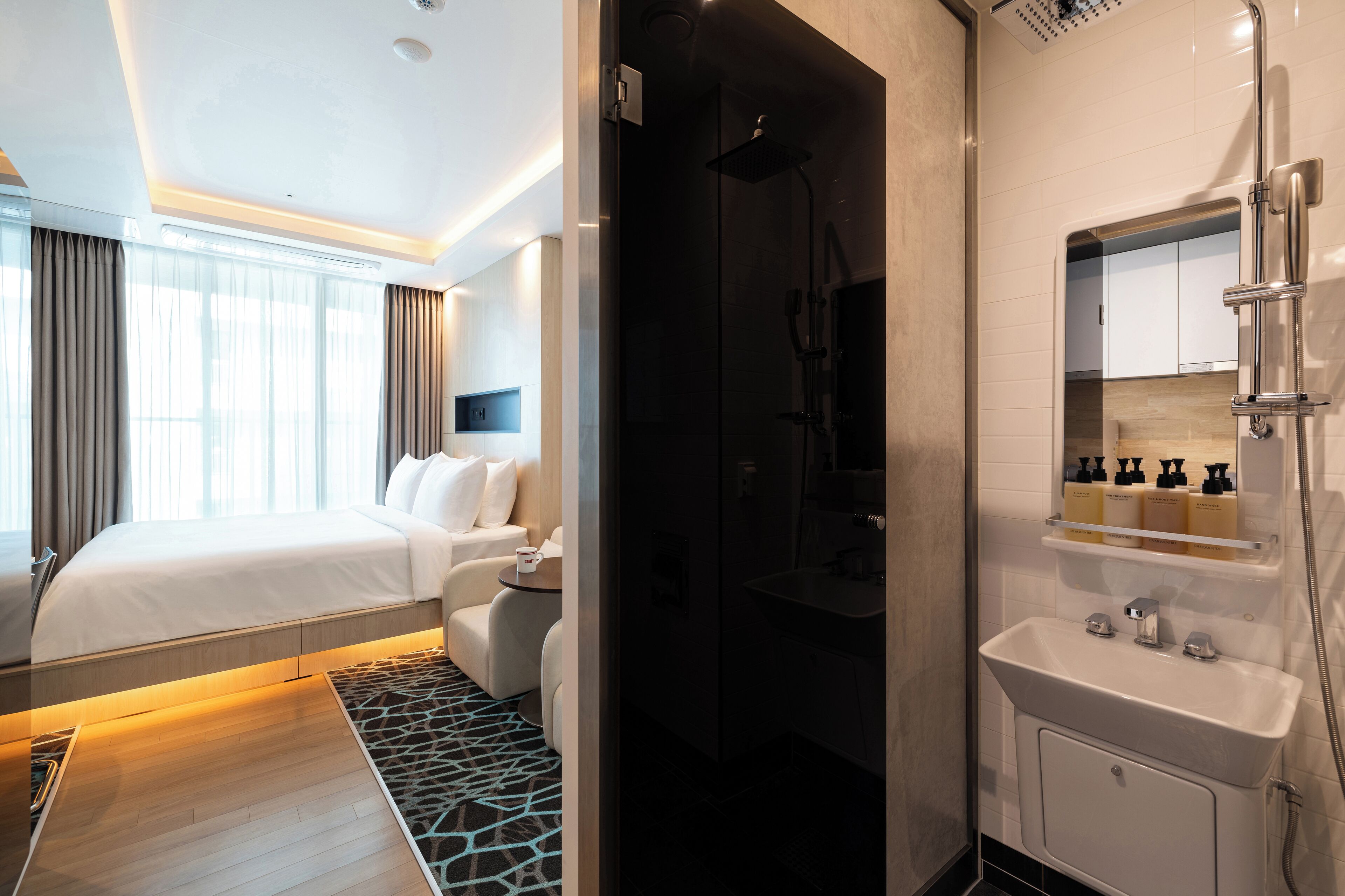 Standard Double Room, 1 King Bed | Desk, laptop workspace, free WiFi, bed sheets