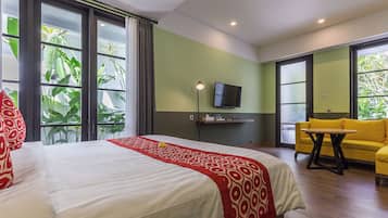 Habitación doble Deluxe, balcón | Escritorio y wifi gratis