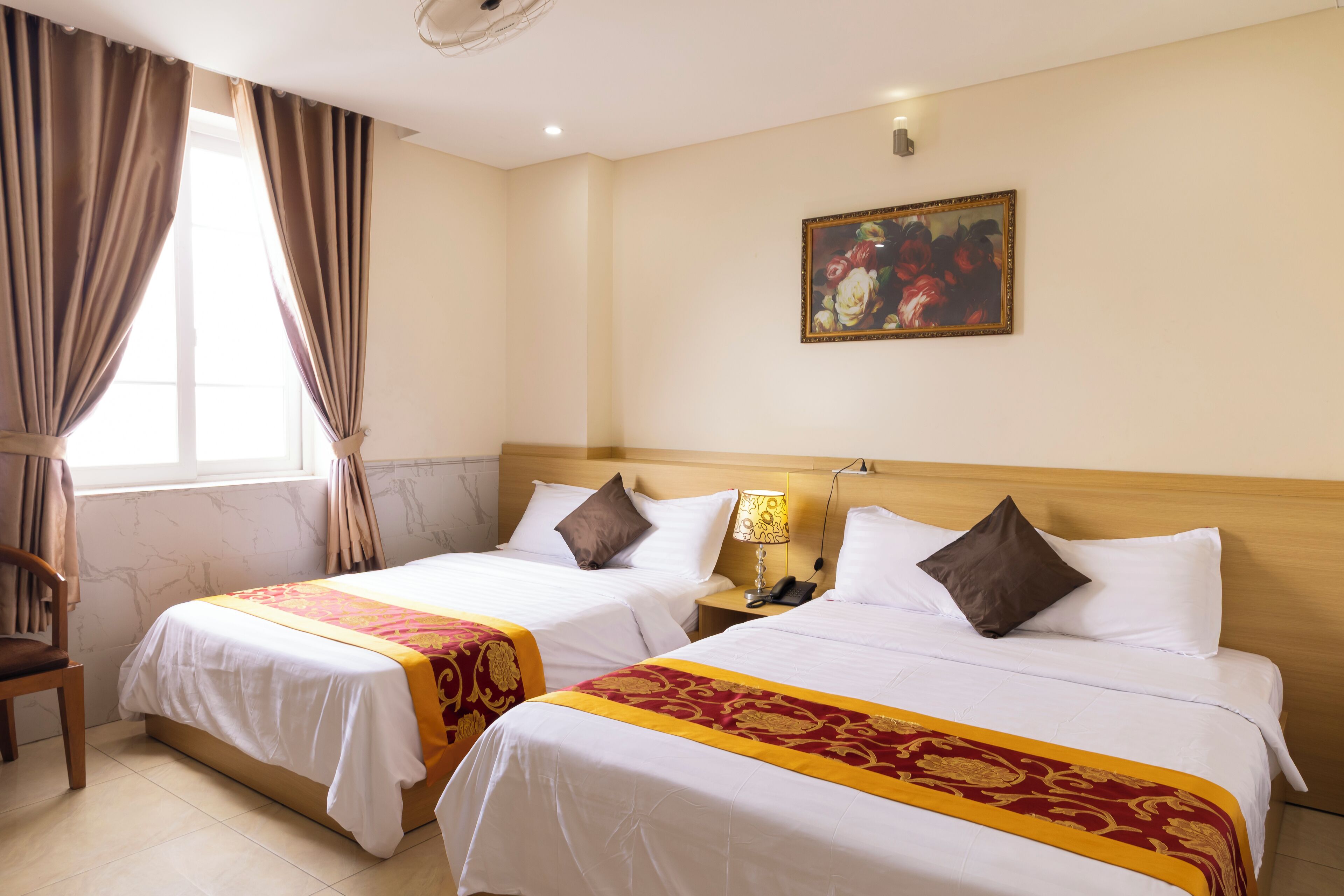 Family Room, City View | Laptop workspace, free WiFi