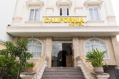 California Saigon Boutique Hotel