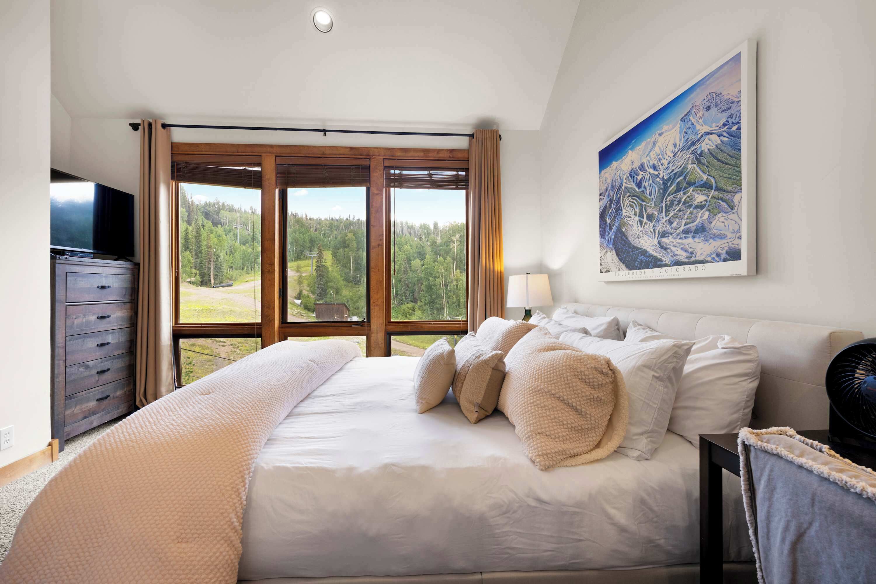 3 chambres, bureau, Wi-Fi, draps fournis