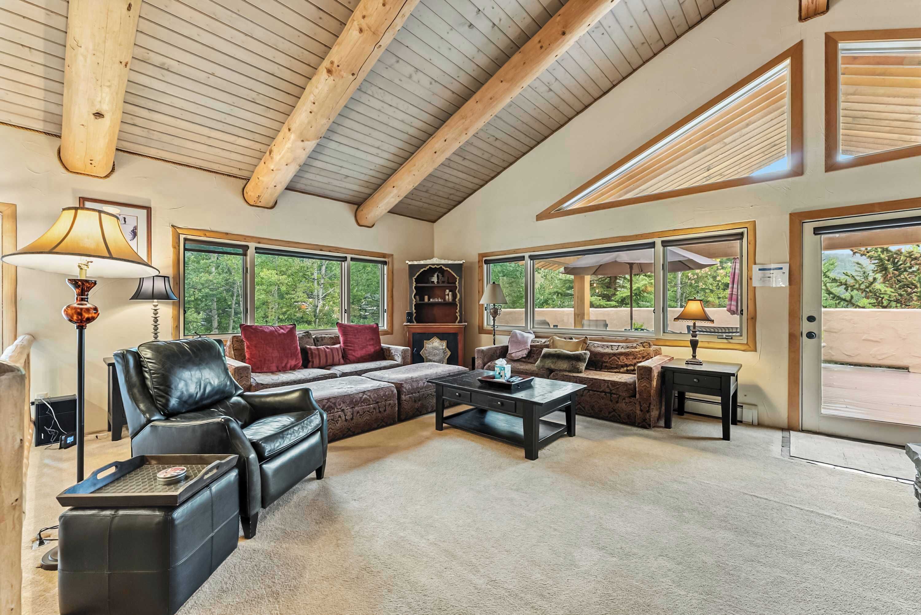 Central Vail Stay | Cozy Interior + Deck Views - Vail, CO