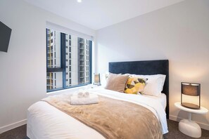 2 室のベッドルーム、アイロン / アイロン台、WiFi (無料)、ベッドシーツ