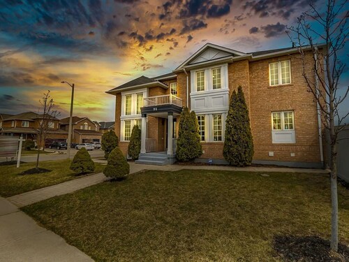 Cozy Private Bedroom in Dog-Loving Home – Meet Leo, Our Friendly Lab!