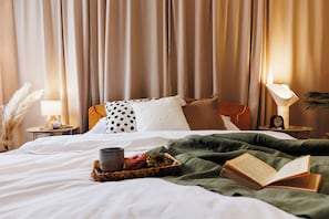 3 Schlafzimmer, Schreibtisch, Bügeleisen/Bügelbrett, Reisekinderbett