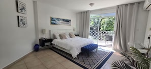 5 bedrooms, desk, iron/ironing board, free WiFi