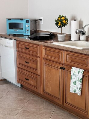 Microwave, oven, dishwasher