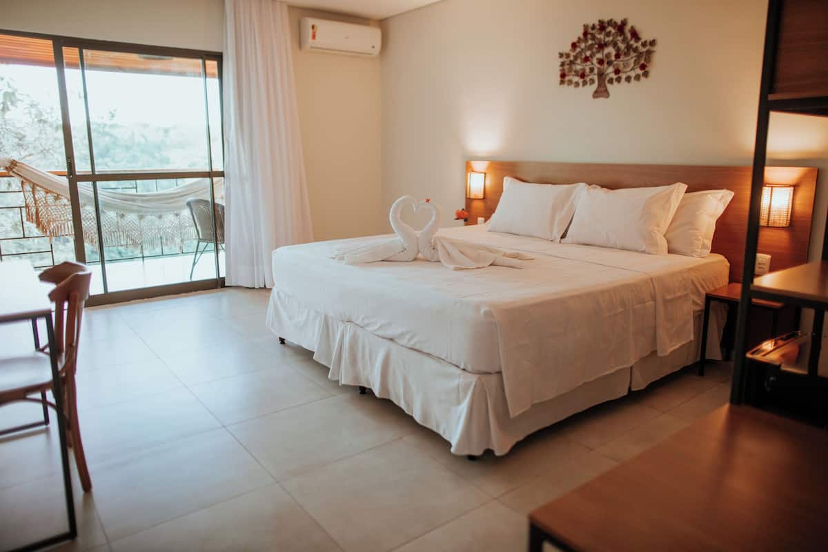 Deluxe Room | In-room safe, free WiFi, bed sheets