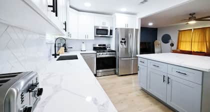 Cozy 4-bedroom house 12 mins from DT Houston