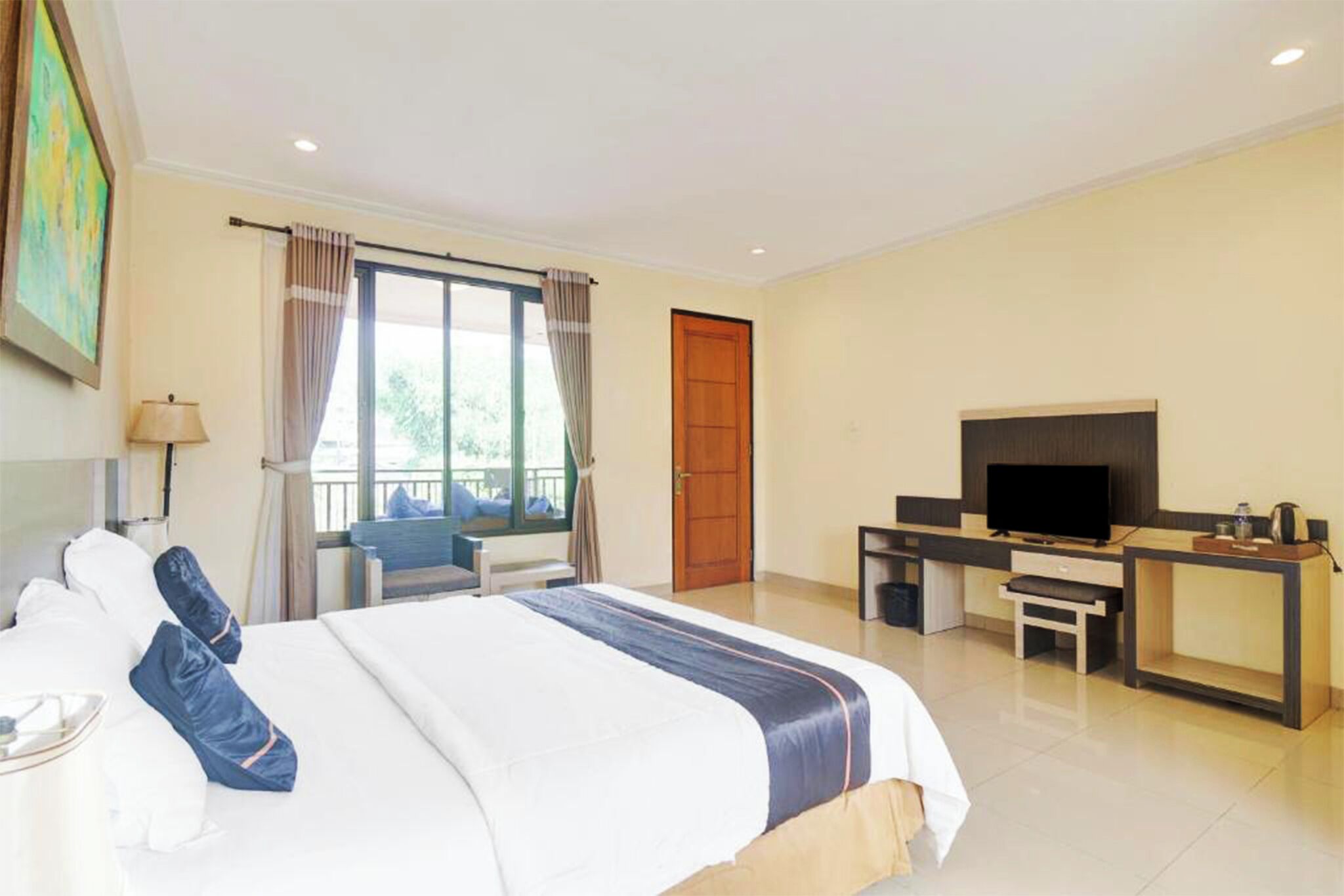 書桌、免費無線上網