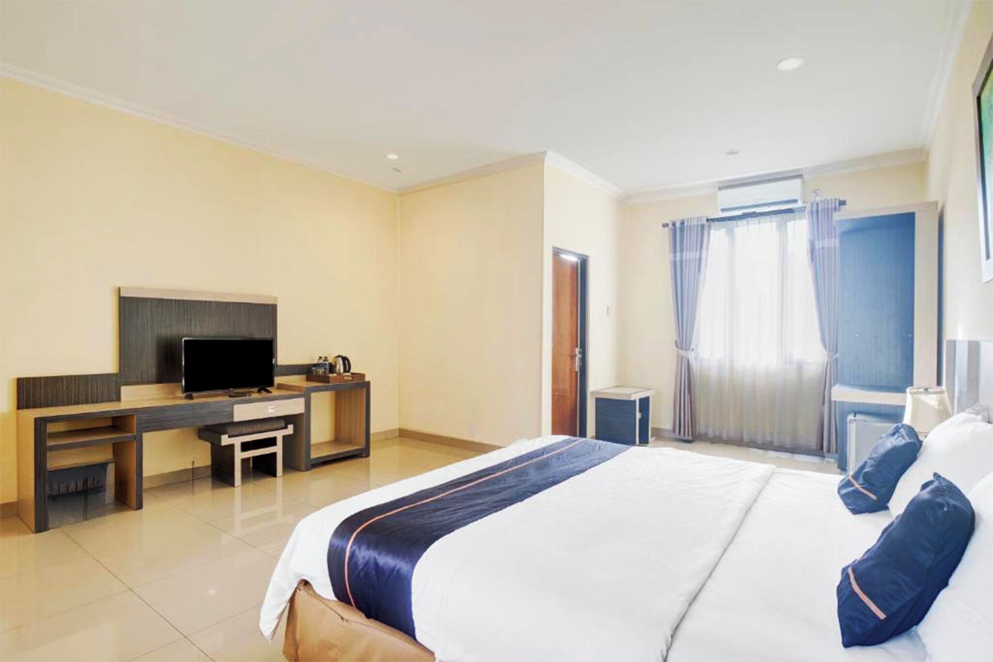 โต๊ะทำงาน, Wi-Fi ฟรี