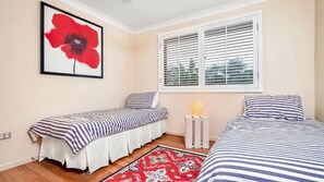 Iron/ironing board, WiFi, bed sheets