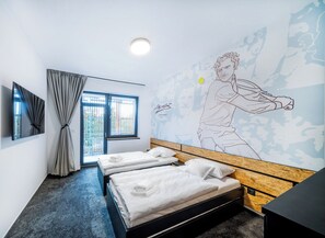 Business Triple Room, Balcony, Park View | In-room safe, blackout drapes, soundproofing, iron/ironing board