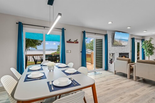 New Lakefront Getaway on Lake Norman