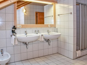 Douche, bidet
