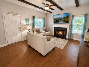 TV, fireplace, offices