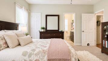 3 Schlafzimmer, Schreibtisch, BĂŒgeleisen/BĂŒgelbrett, Reisekinderbett