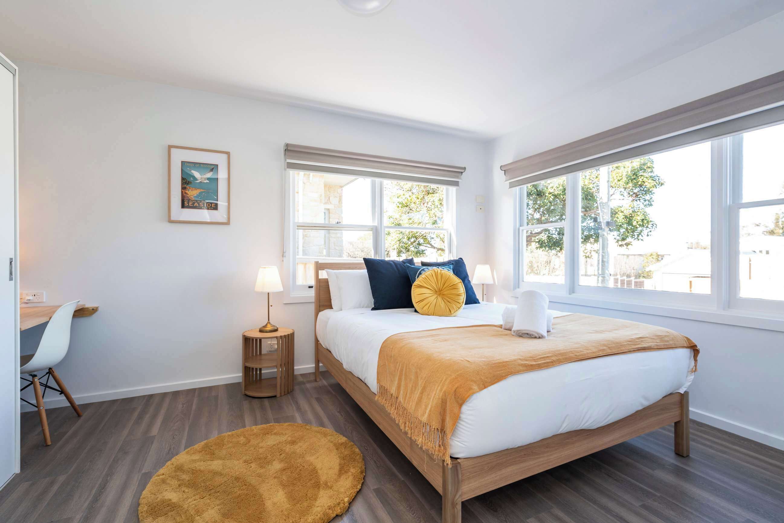 2 soverom, skrivebord, strykejern/-brett og wi-fi