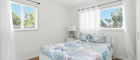 3 bedrooms, iron/ironing board, Internet, bed sheets