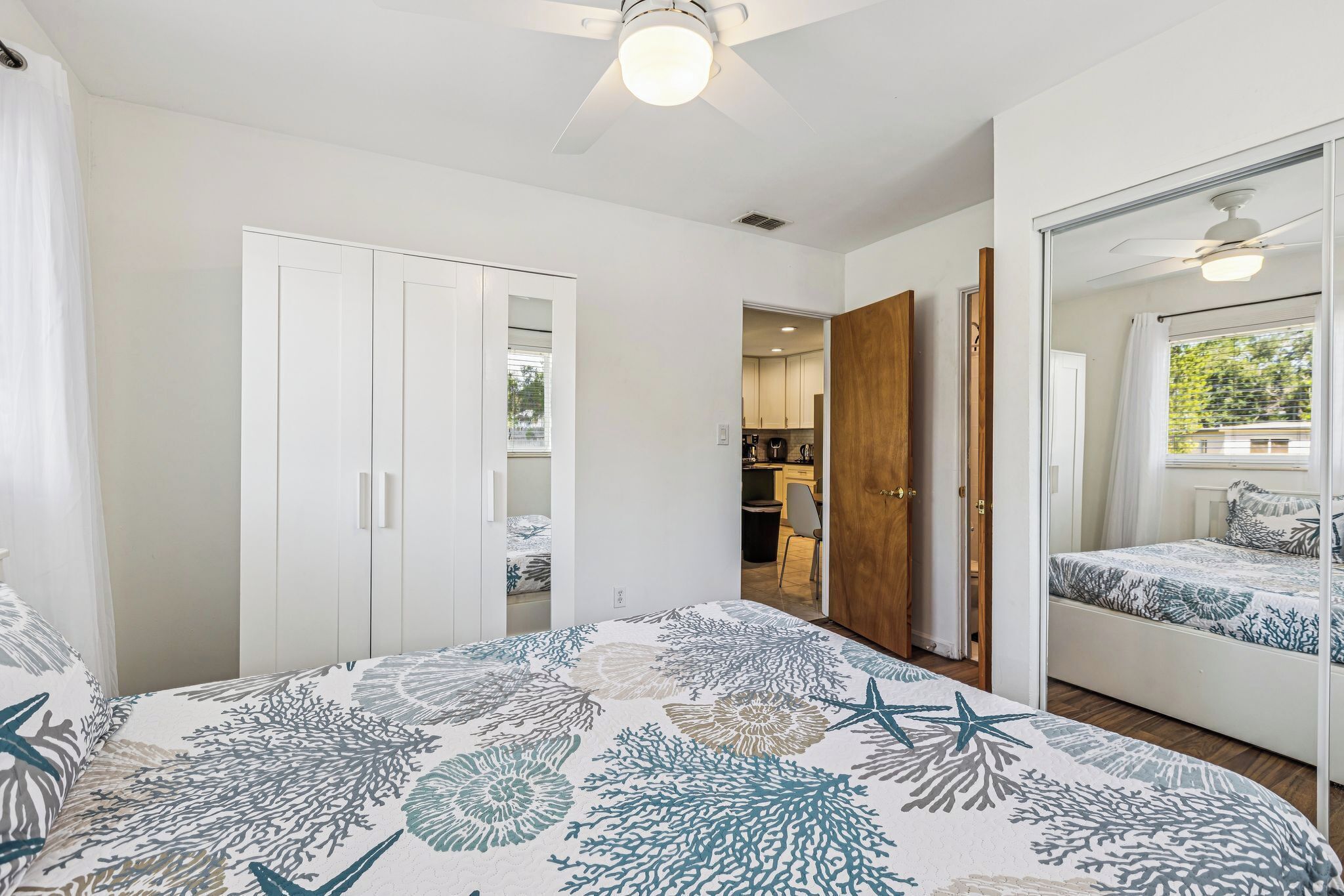 3 chambres, fer et planche à repasser, accès Internet, draps fournis