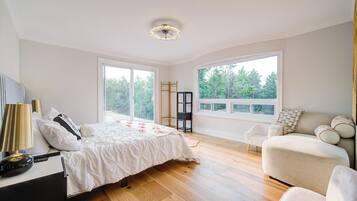 6 bedrooms, in-room safe, iron/ironing board, free WiFi