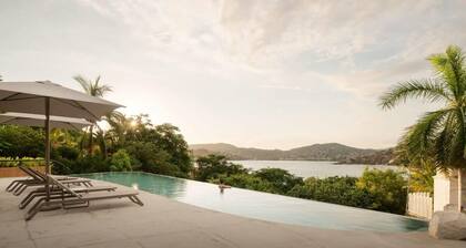 Panoramic Bay Views, Jacuzzi & Infinity Pool