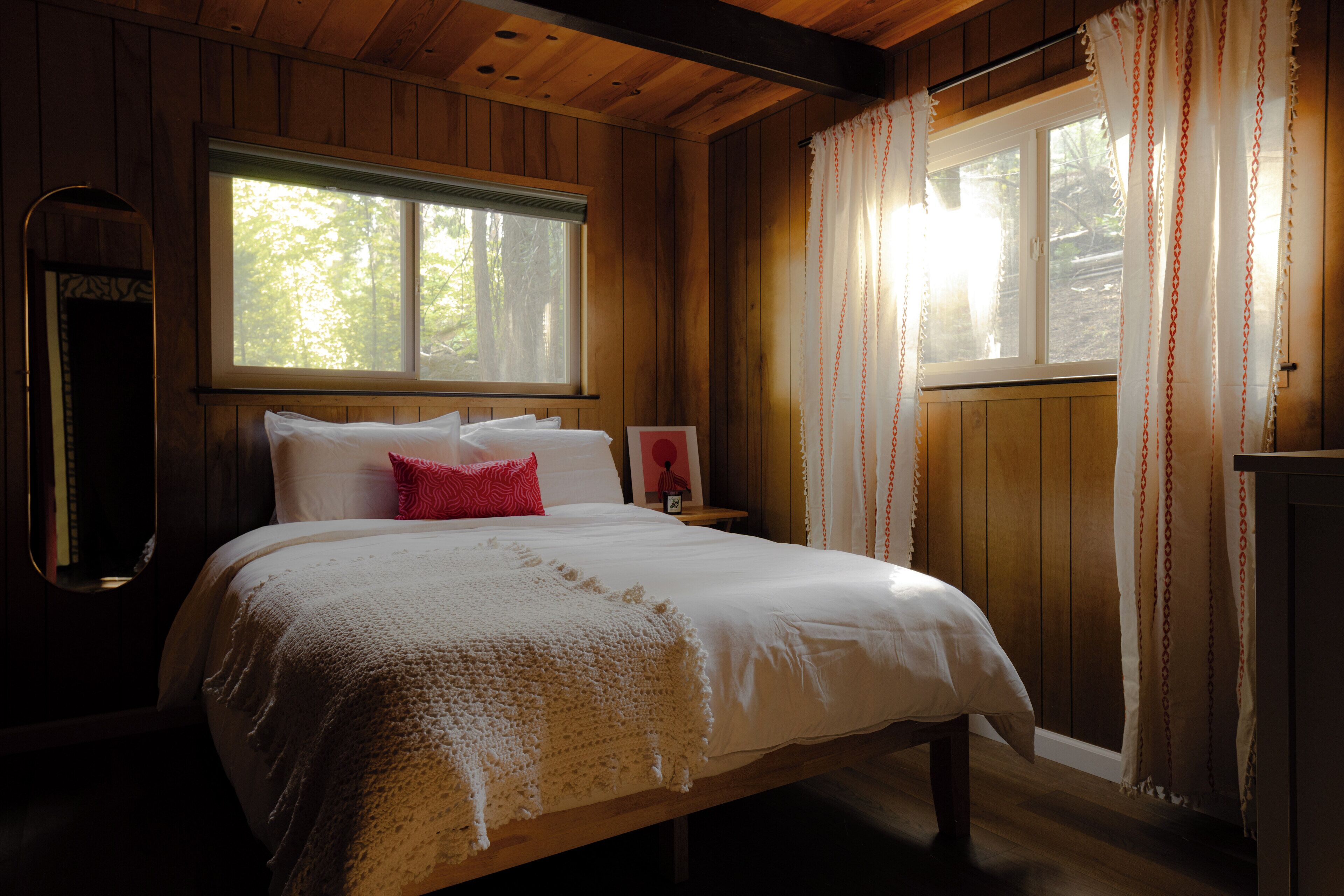 3 bedrooms, travel cot, free WiFi, bed sheets