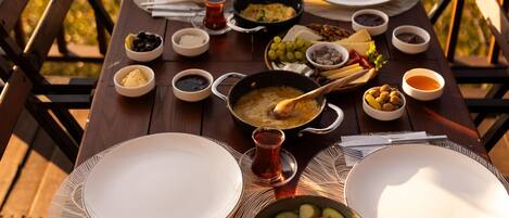 Ilmainen päivittäinen paikallinen aamiainen