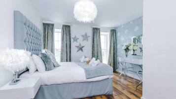 Apartment | Iron/ironing board, free WiFi