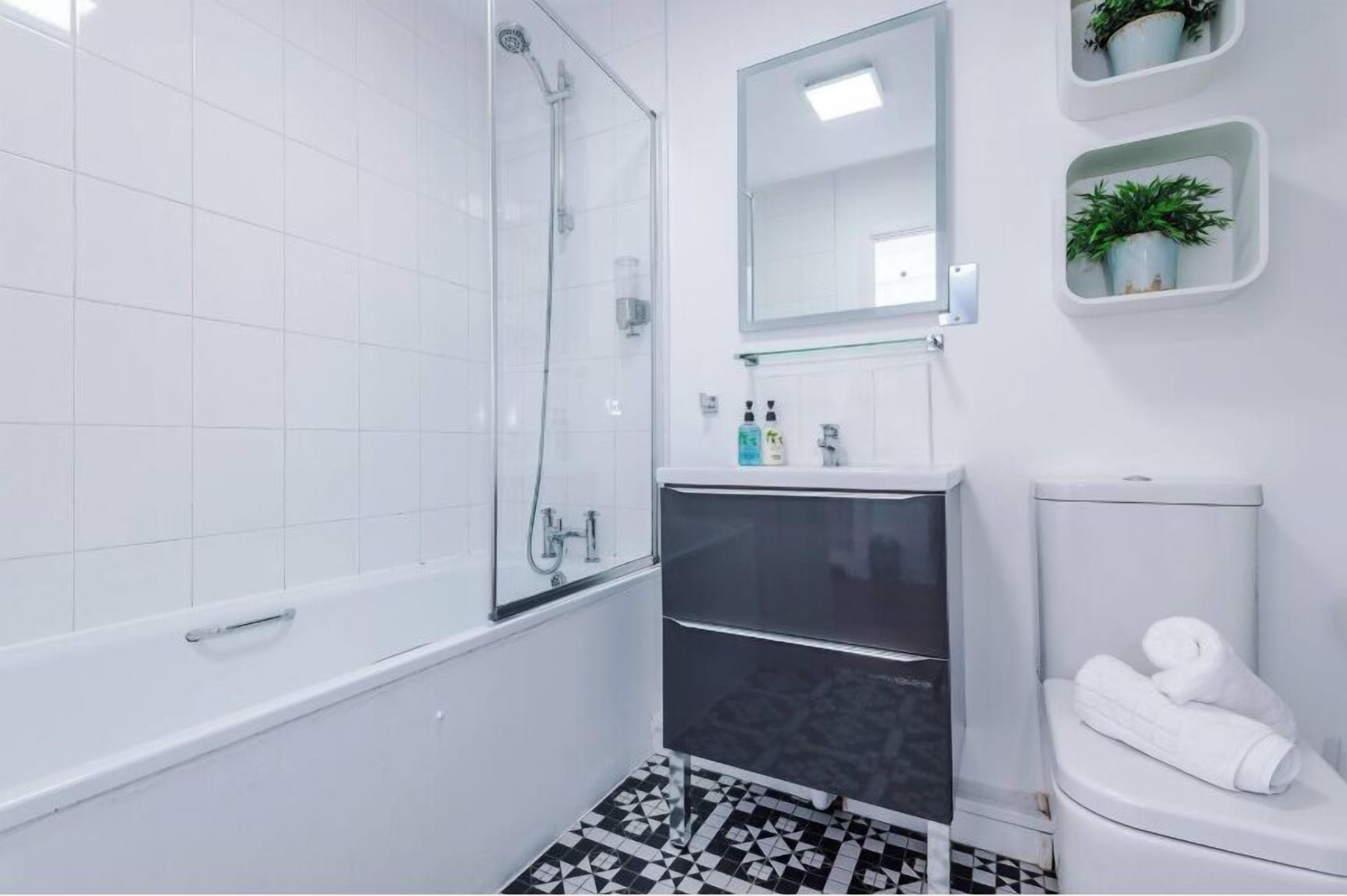 Apartment | Bathroom