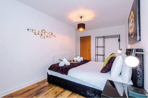 Iron/ironing board, free WiFi - Flat 17 The Old Post Office (Chester)