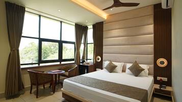 經典雙人房 | 書桌、免費無線上網