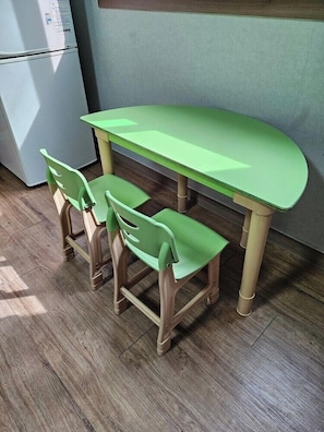 Family House, Non Smoking, Microwave | Blackout drapes, free WiFi, bed sheets