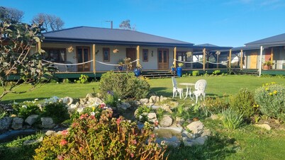 RoolagoonHomestead large deck and large gardens ideal for families. Pet friendly