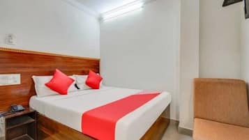 Deluxe-herbergi með tvíbreiðu rúmi - borgarsýn | Ókeypis þráðlaus nettenging