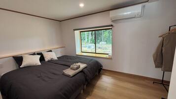 2 bedrooms, Internet, bed sheets