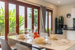 Villa | Dining room