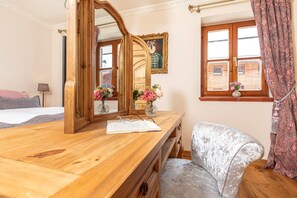 1 bedroom, bed sheets