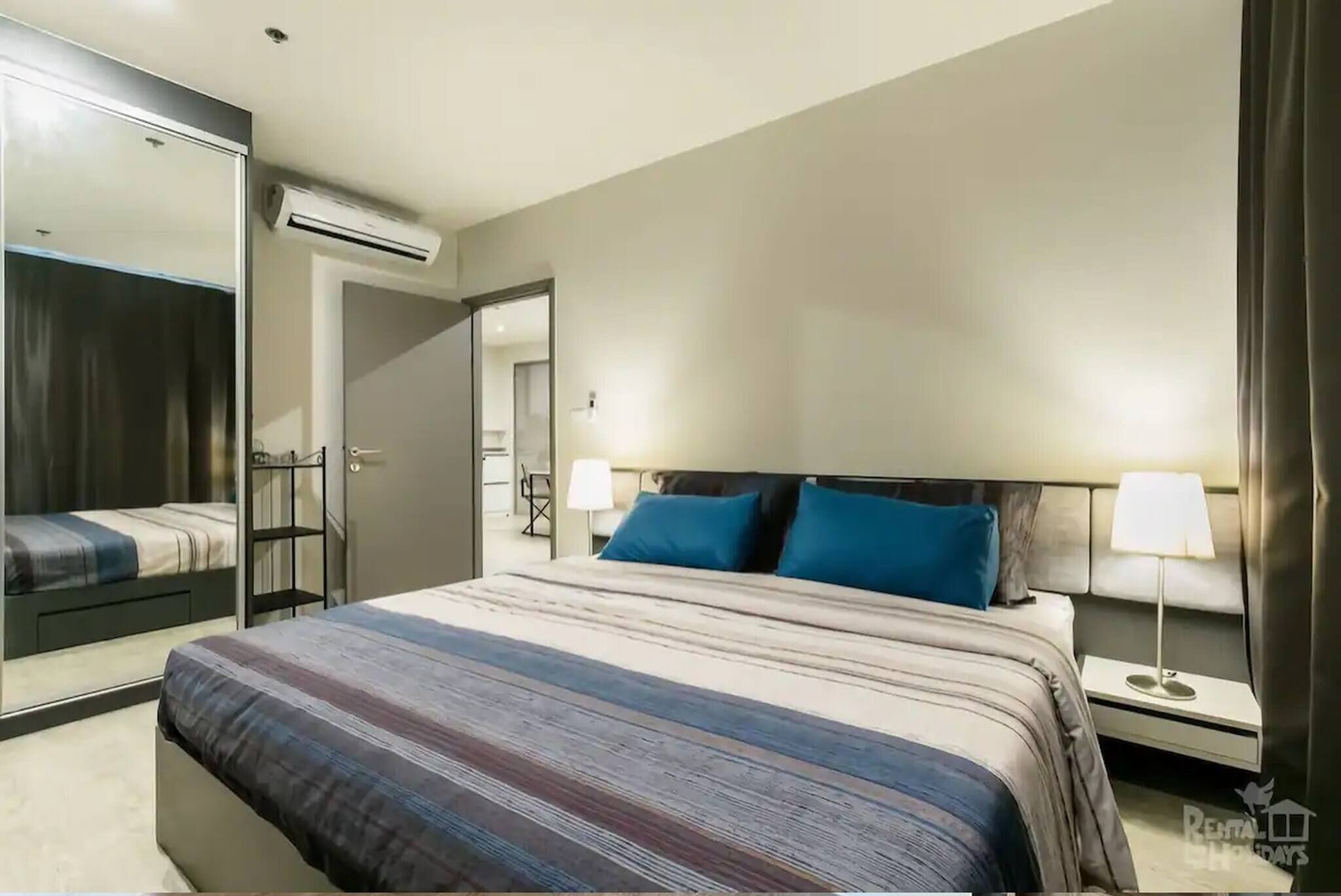 Condo, 2 Bedrooms, Accessible, Smoking